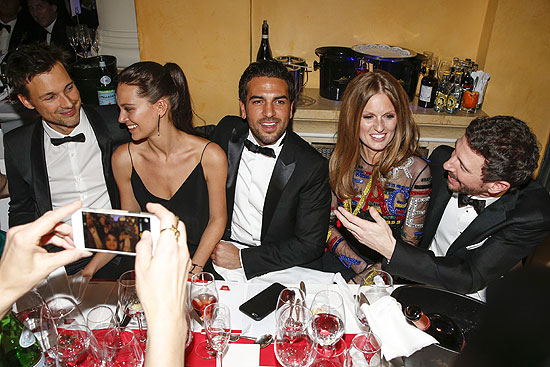 Florian David Fitz, Julia C., Elyas M'Barek, Katrin Kraus und Oliver Berben @ Deutscher Filmball 2016 im Hotel Bayerischer Hof am 16.01.2016 (Photo by Franziska Krug/Getty Images für STADAvita)
